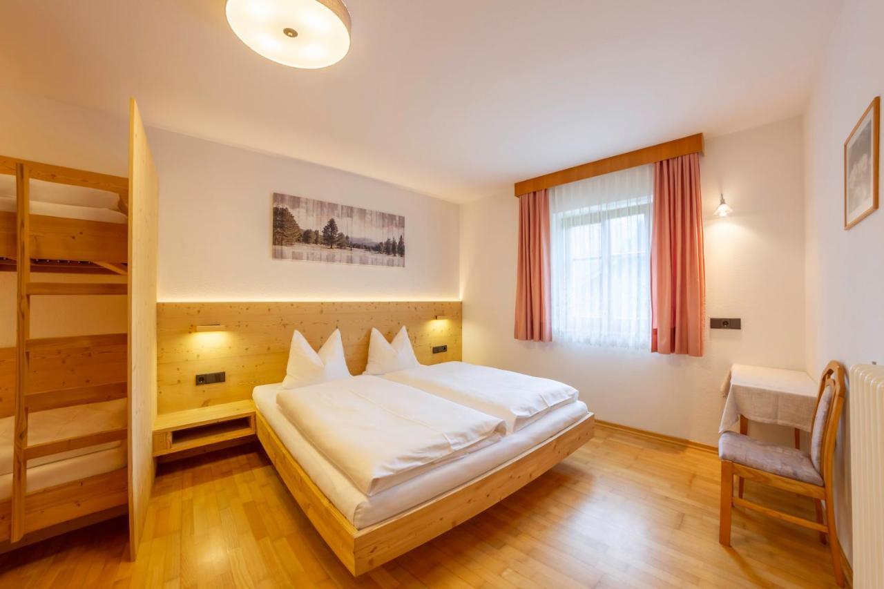 Hotel Garni Angerer Lutago Exterior photo
